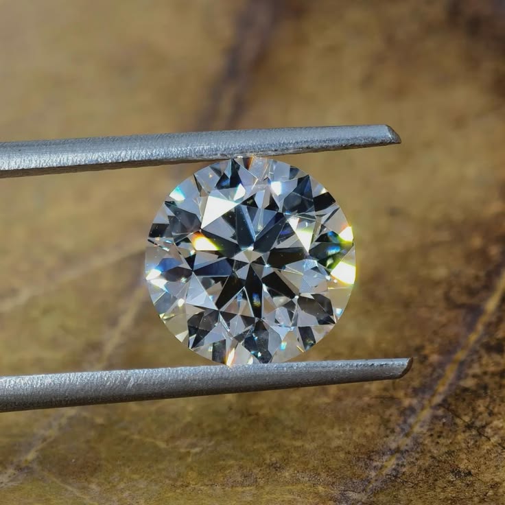 Diamond Stone | Shiny Gem (1–4 Carat)